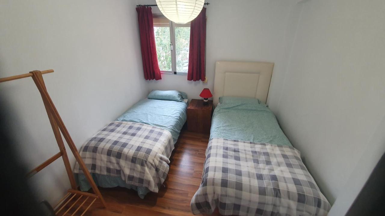 Visit Gibraltar Stay In La Linea For Less! La Línea de la Concepción Eksteriør bilde